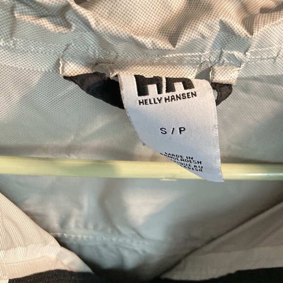 Helly Hansen windbreaker/rain jacket - Picture 3 of 8